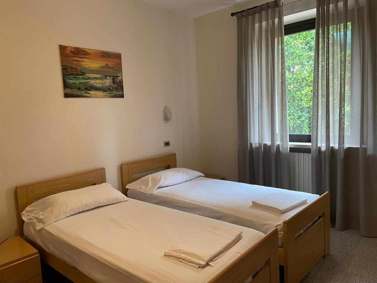 Garni Onda Hotel Torri Del Benaco Ruang foto
