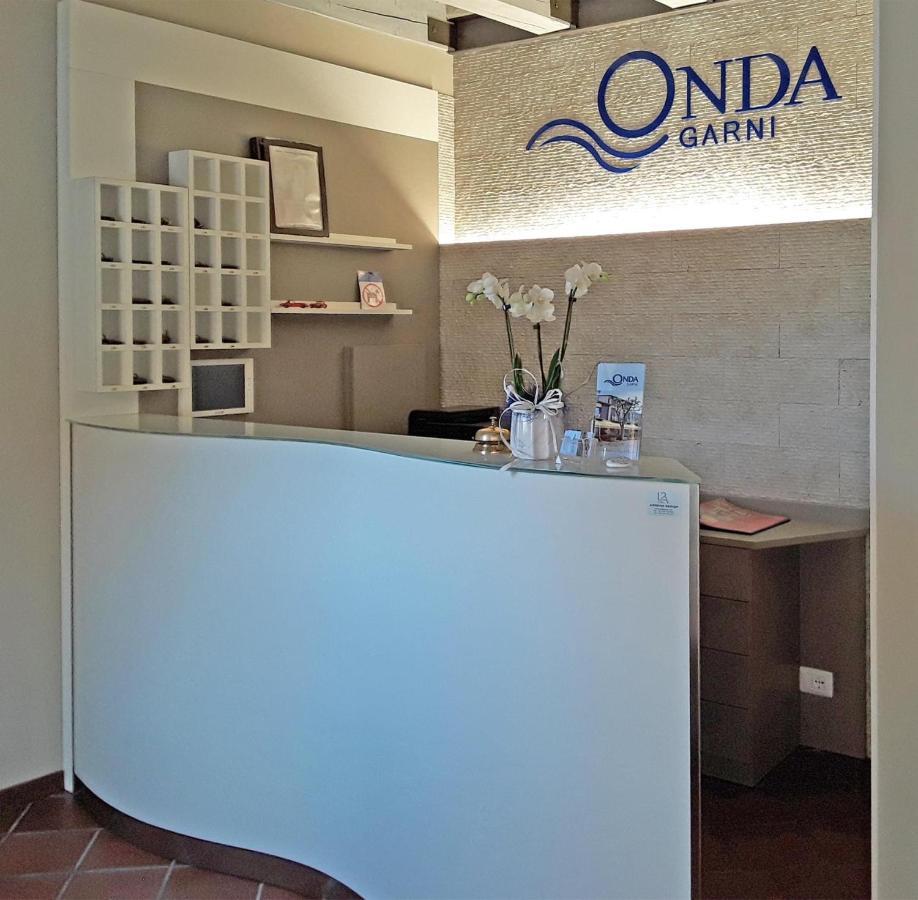 Garni Onda Hotel Torri Del Benaco Bagian luar foto