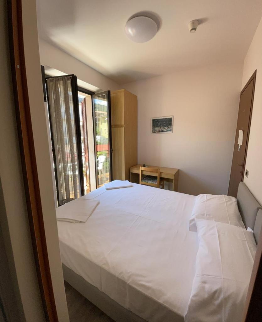 Garni Onda Hotel Torri Del Benaco Ruang foto