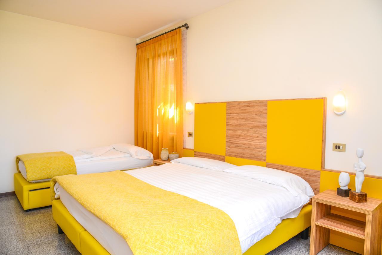 Garni Onda Hotel Torri Del Benaco Bagian luar foto